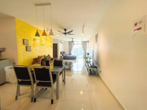 KSL Mall 8-12 pax, 65 inc TV Nflix ,HBO , Bathtub High floor